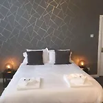 The Waverley Hotel