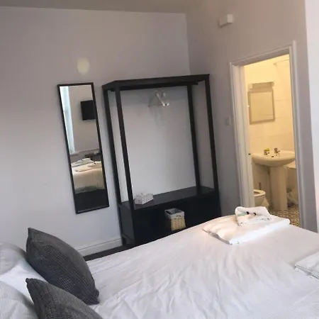 ホテル The Waverley